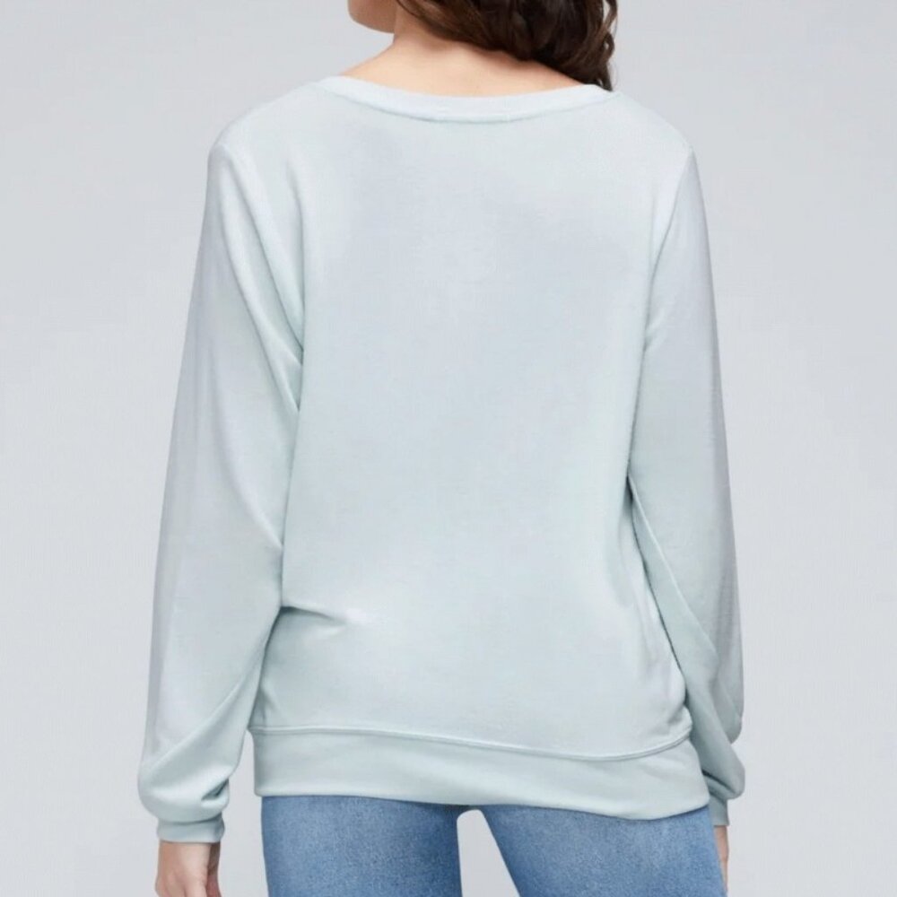 Wildfox Baggy Beach Jumper Deep V Pullover in Morning Mist Size Large NWT - Picture 2 of 3